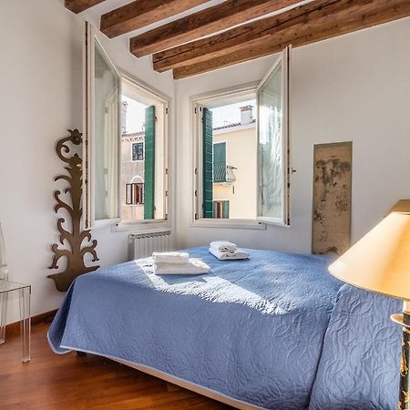 7 Windows On Venice Luaran gambar