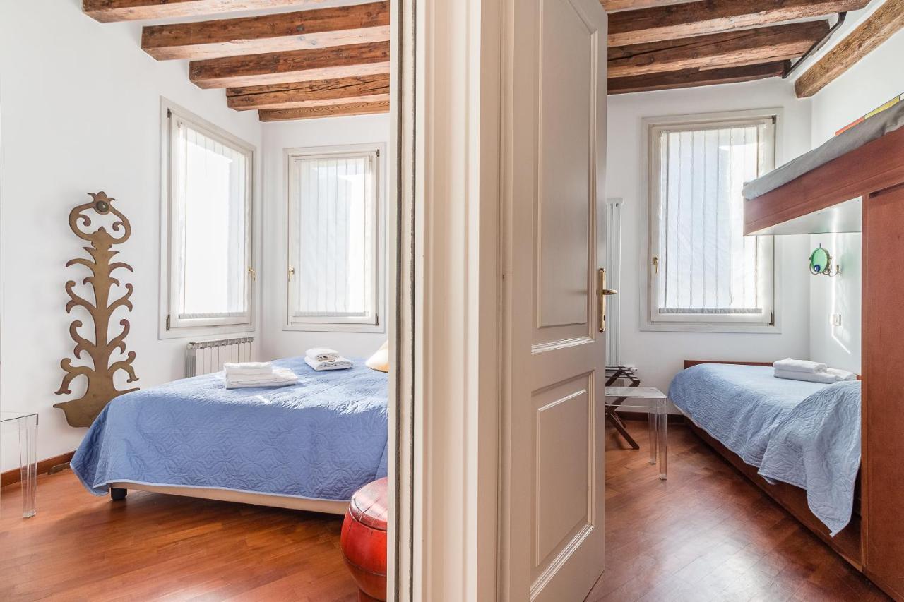7 Windows On Venice Luaran gambar