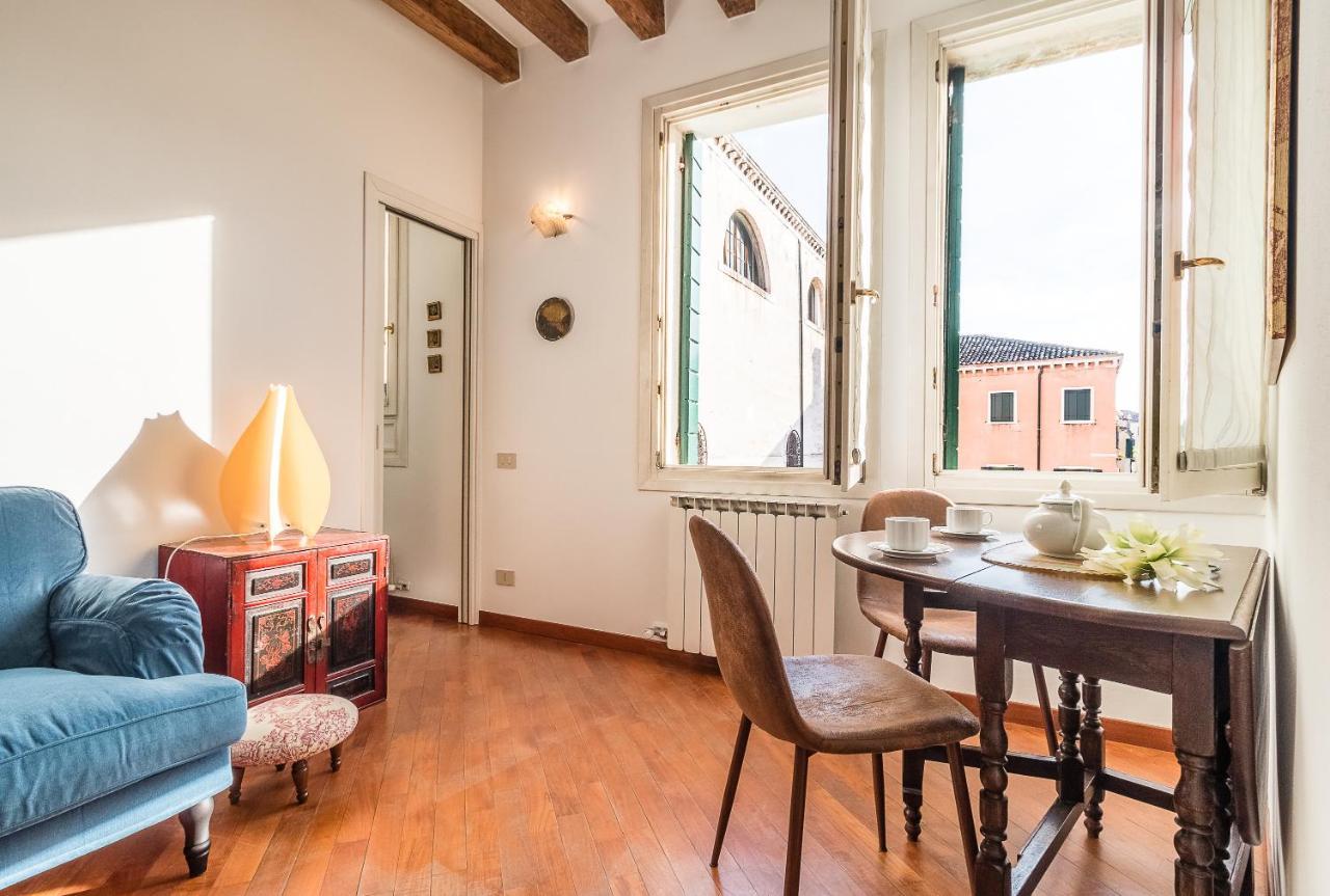 7 Windows On Venice Luaran gambar