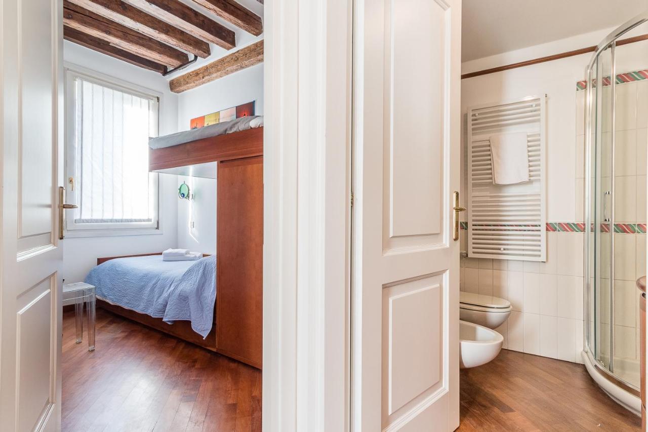 7 Windows On Venice Luaran gambar