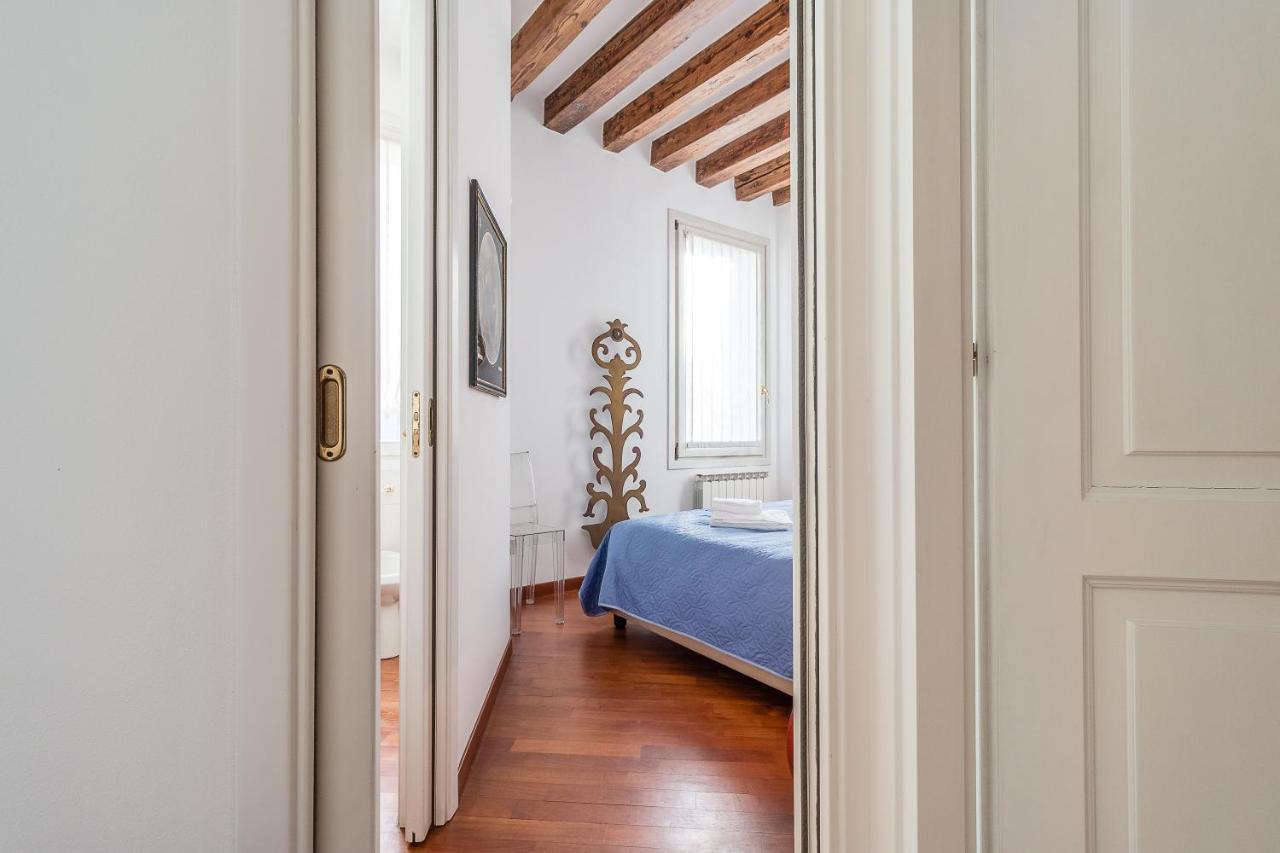 7 Windows On Venice Luaran gambar