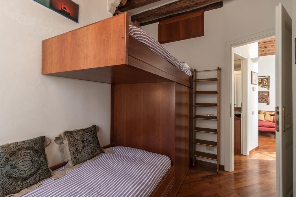 7 Windows On Venice Luaran gambar